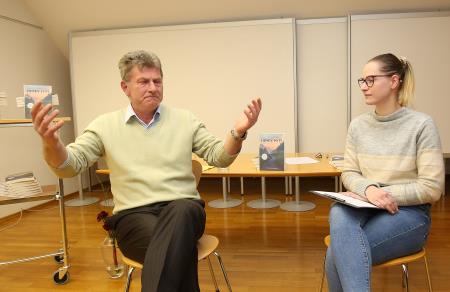 STOJAN STRAŽIŠČAR PREDSTAVITEV KNJIGE 09 FOTO LJUBO VUKELIČ